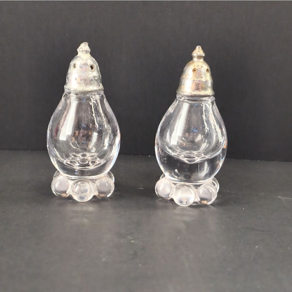 Vintage anchor hocking silver glass salt and pepper shakers